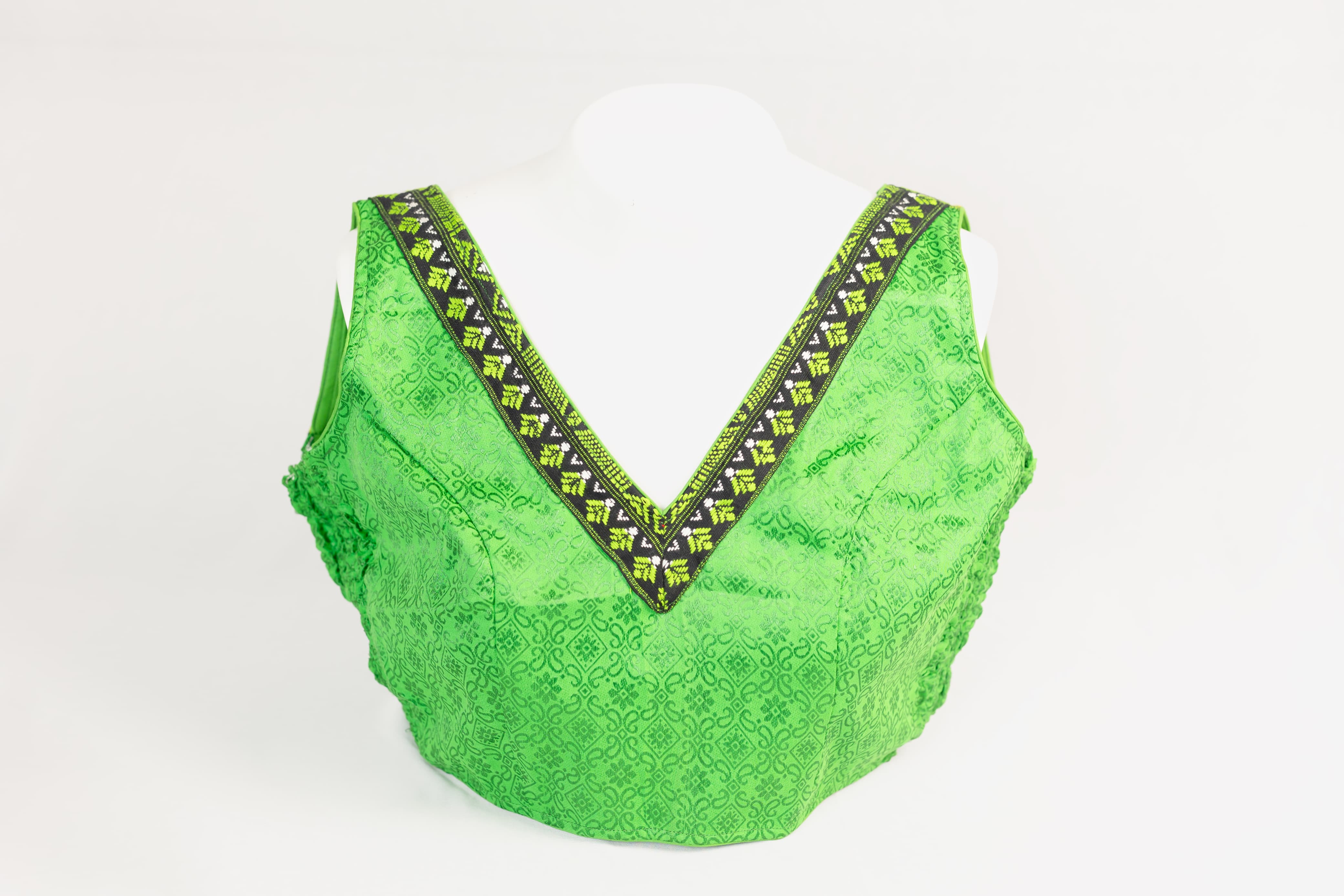 V- NECK STRETCHLINE BLOUSE WITH KARBI MOTIF